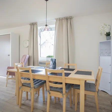 Welcome In - 'sahneblick' Met Balkon En Berging, Dichtbij De Skipistes Lägenhet *