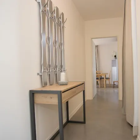 Welcome In - 'sahneblick' Met Balkon En Berging, Dichtbij De Skipistes Lägenhet *